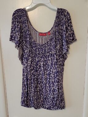 Elle Lavender Floral Scoop-Neck Flutter Sleeve Blouse